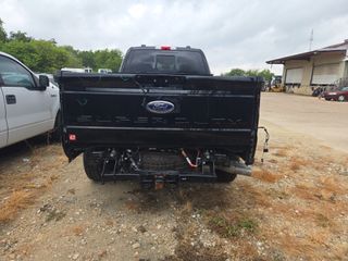2025 Ford F-350 LARIAT - Exterior Rear Center Image